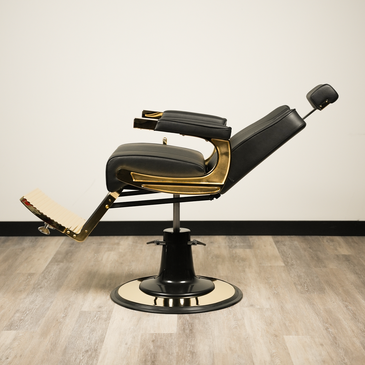 Amiri Barber Chair