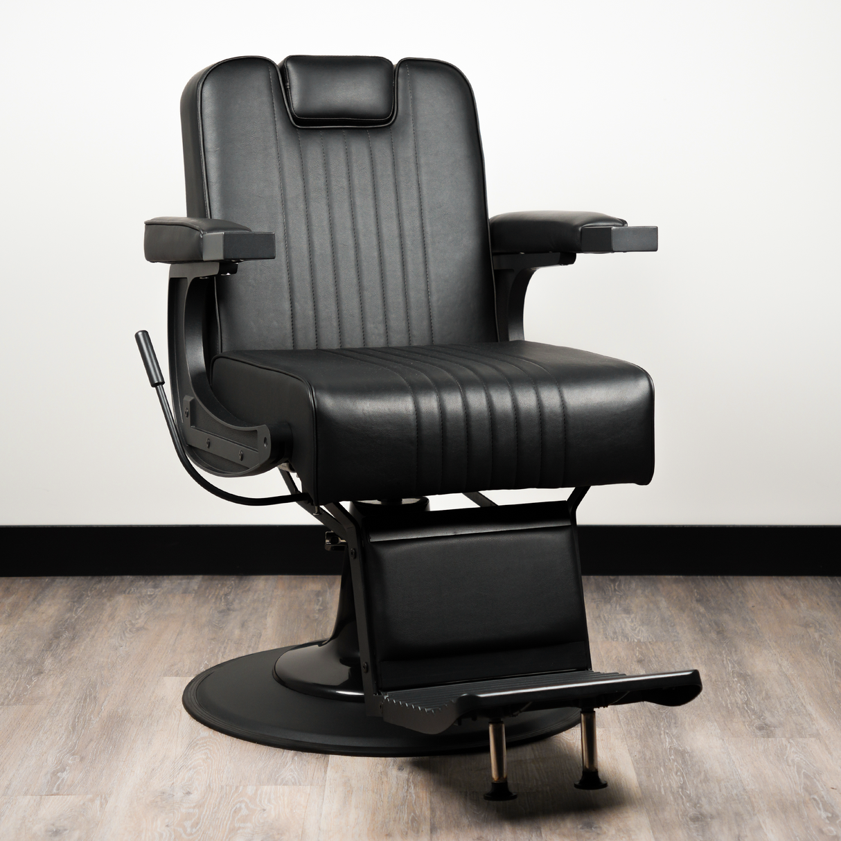 Cedrus Barber Chair - Black