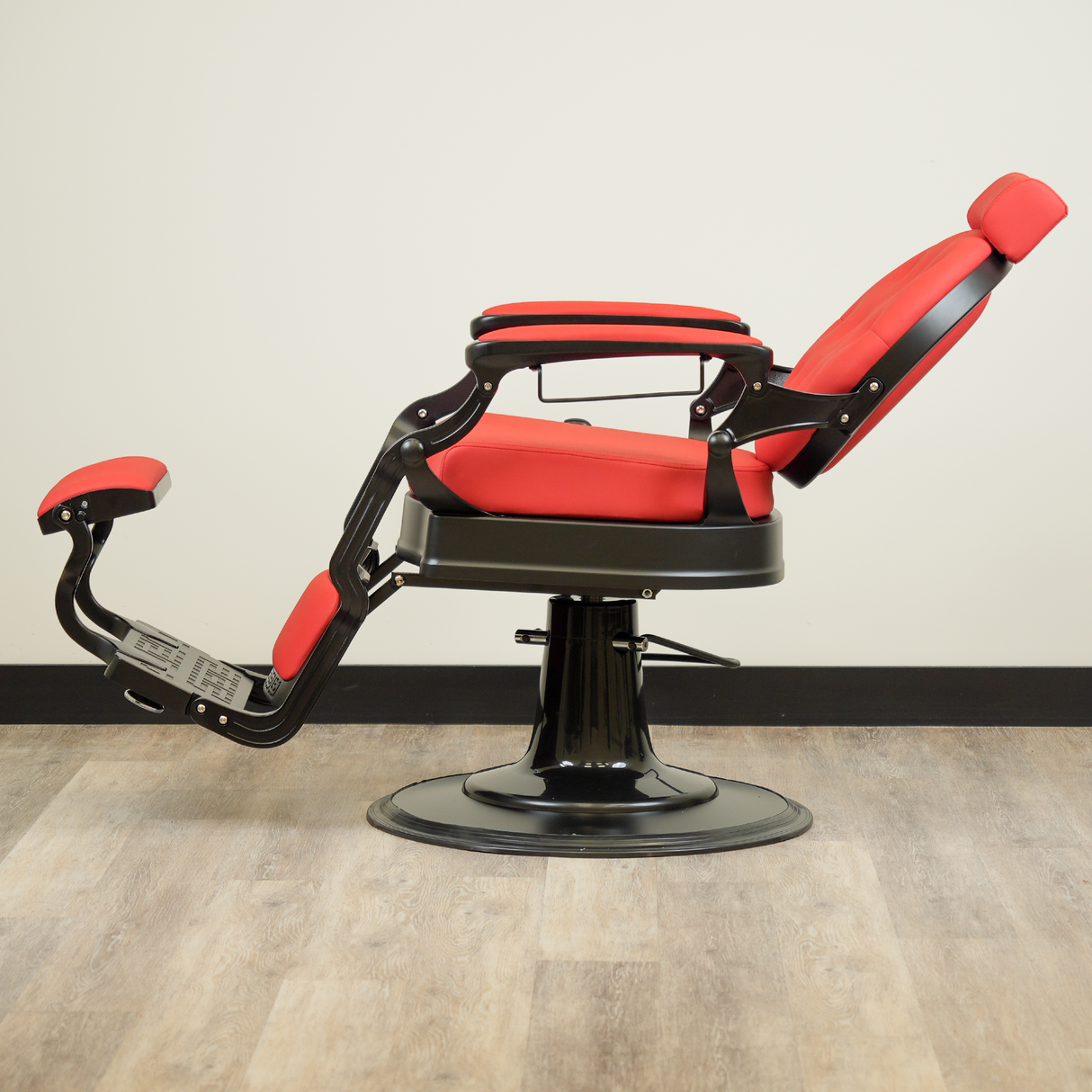 Sultan Barber Chair - Red