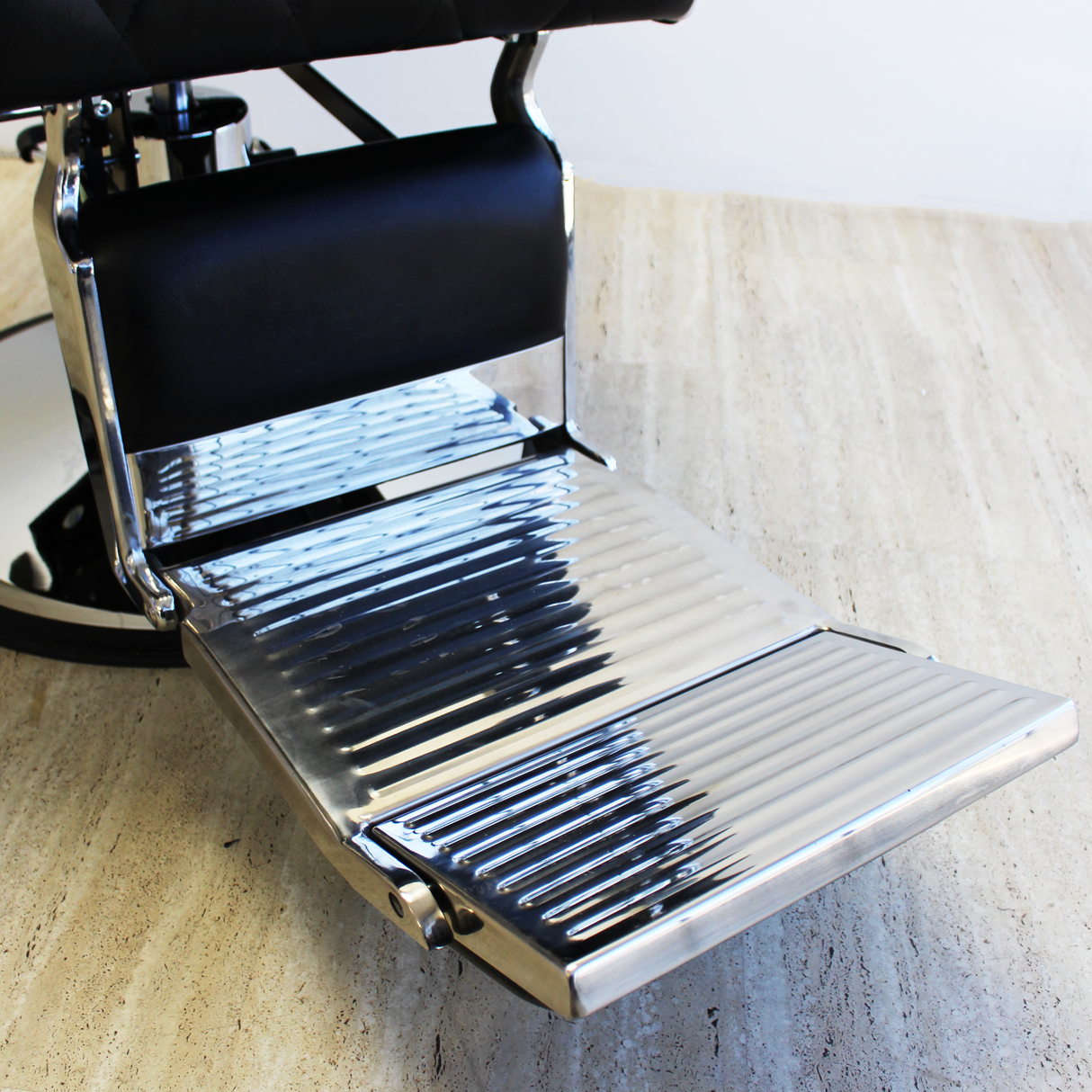 Bursa Barber Chair - Premium Black