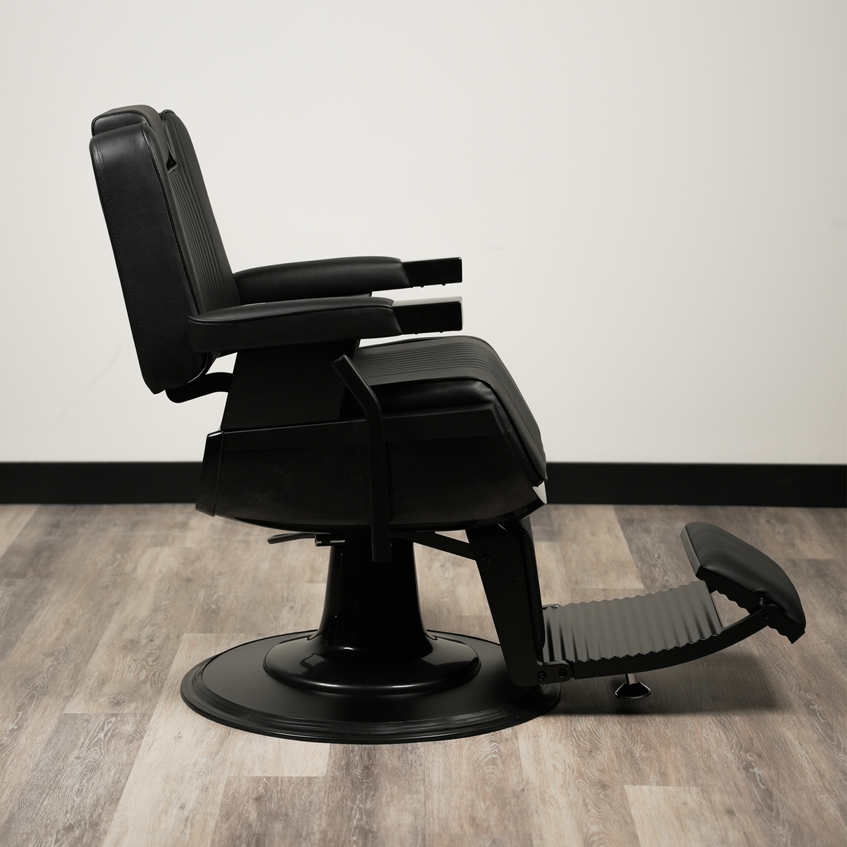 Jabal Barber Chair
