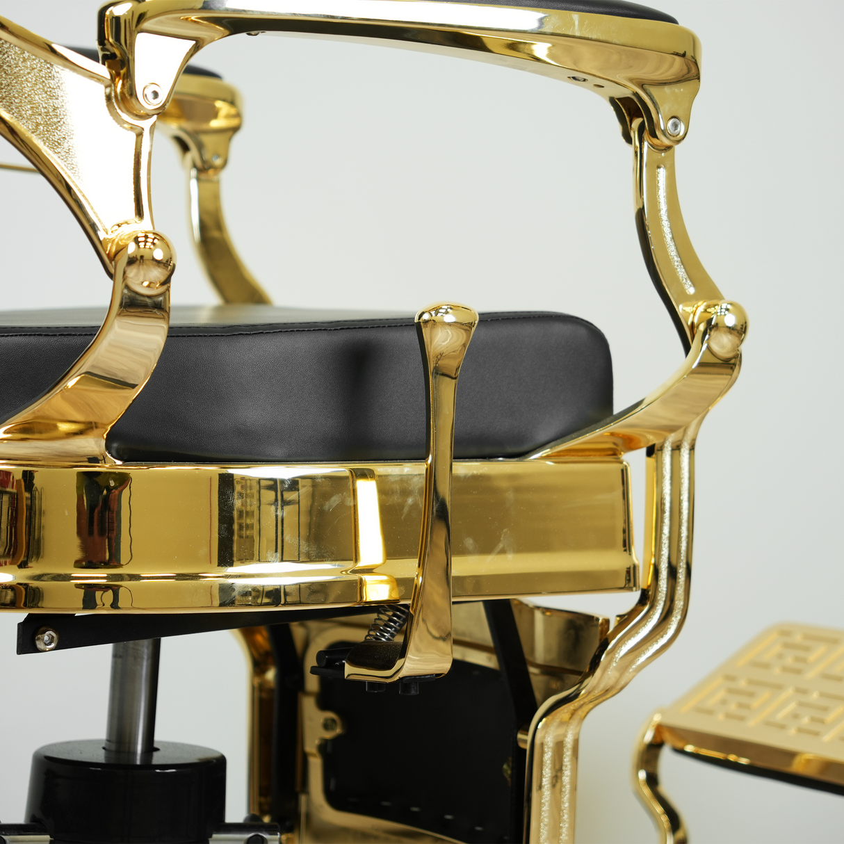 Luxor Barber Chair Gold