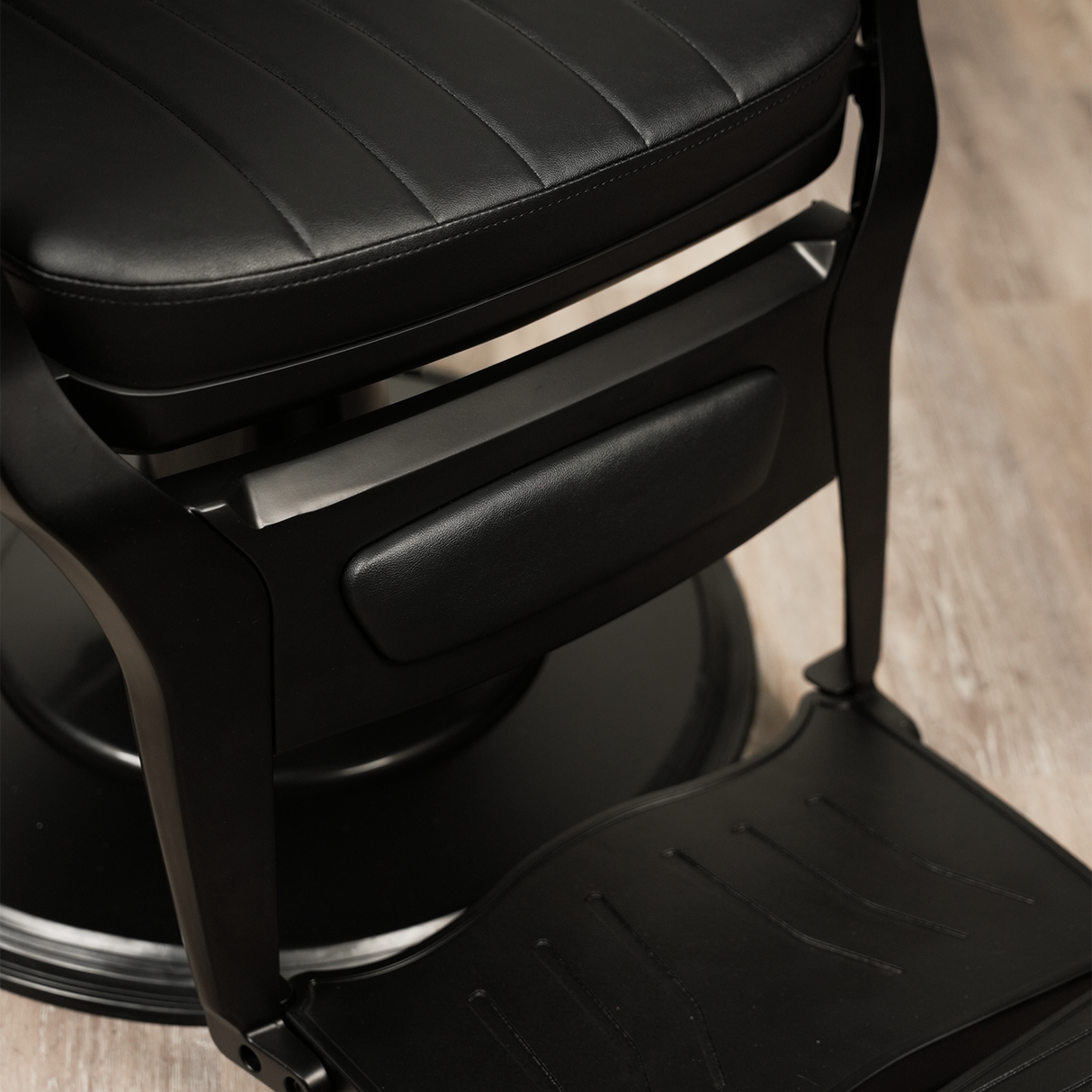 Sidara Barber Chair