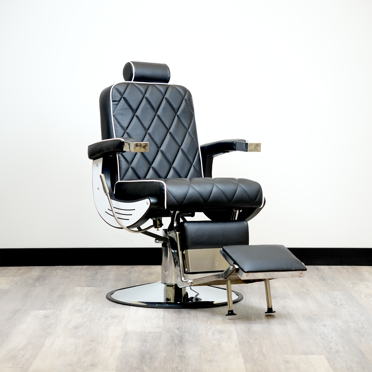 Bursa 2.0 Barber Chair - Premium Black
