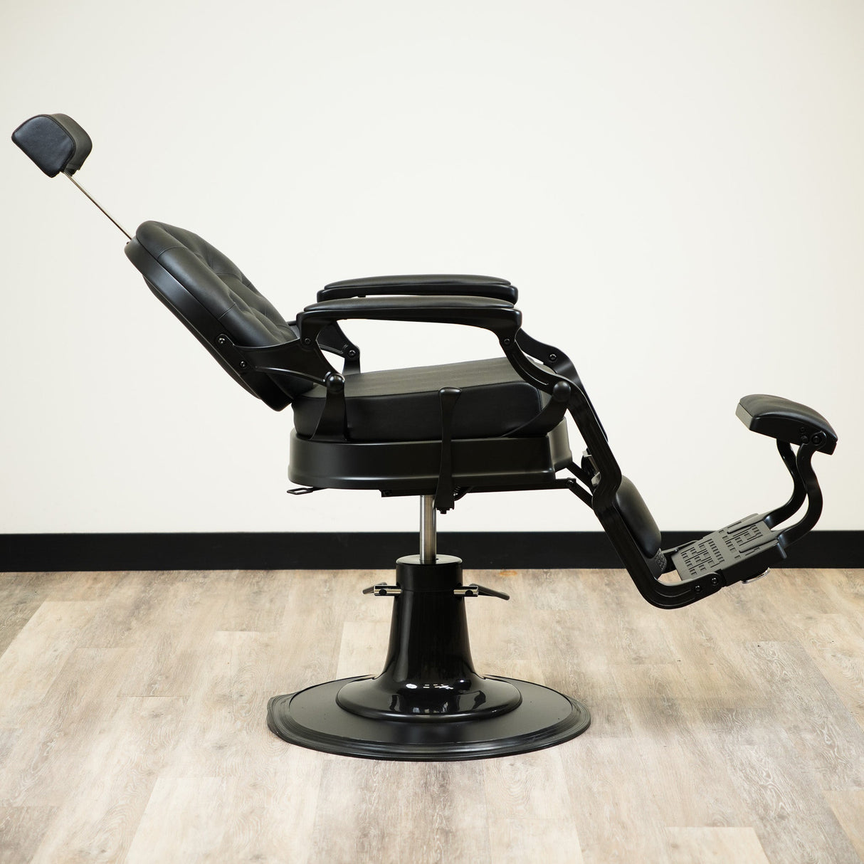 Sultan Barber Chair - Black