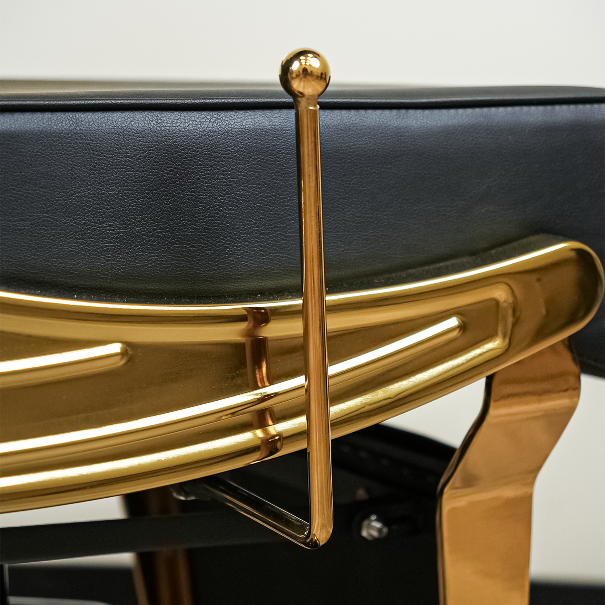 Vanguard Barber Chair - Gold CS